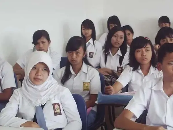 Mengenal Jurusan Populer di SMK dan Peluang Kariernya